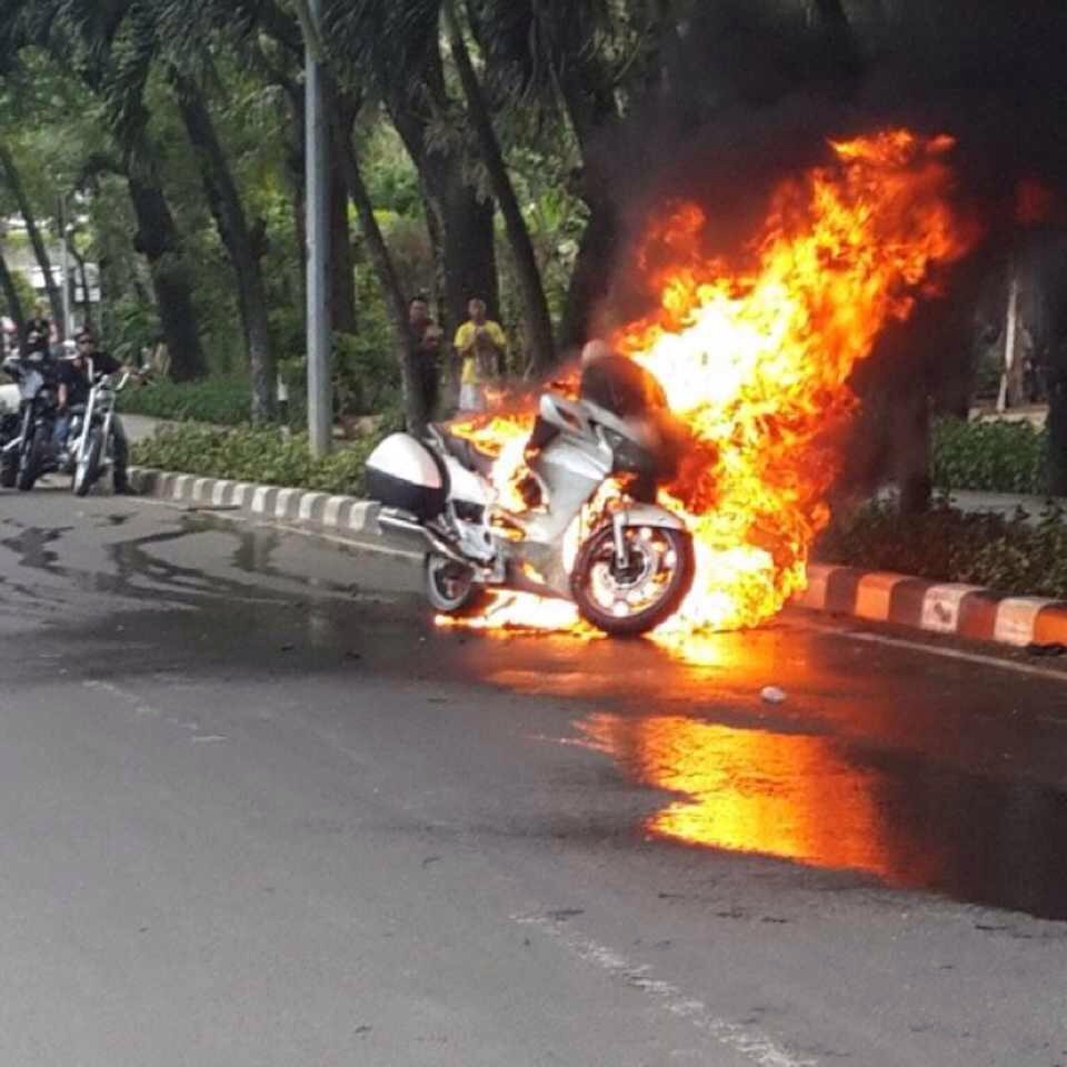 motorbike burn out