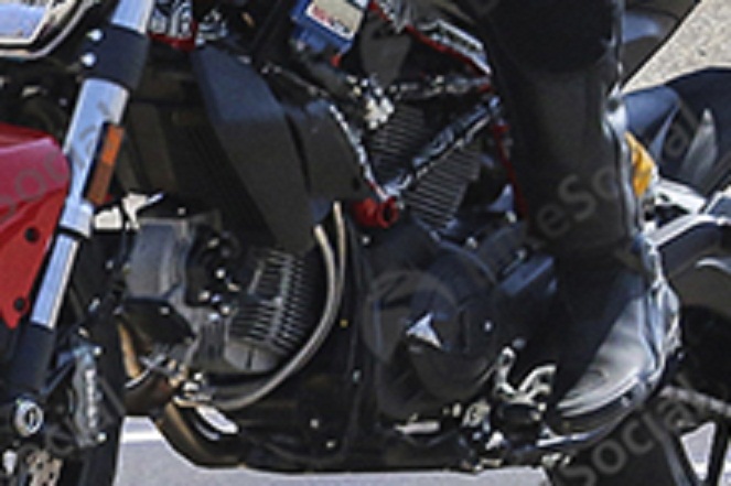 Ducati Monster 821 facelift engine