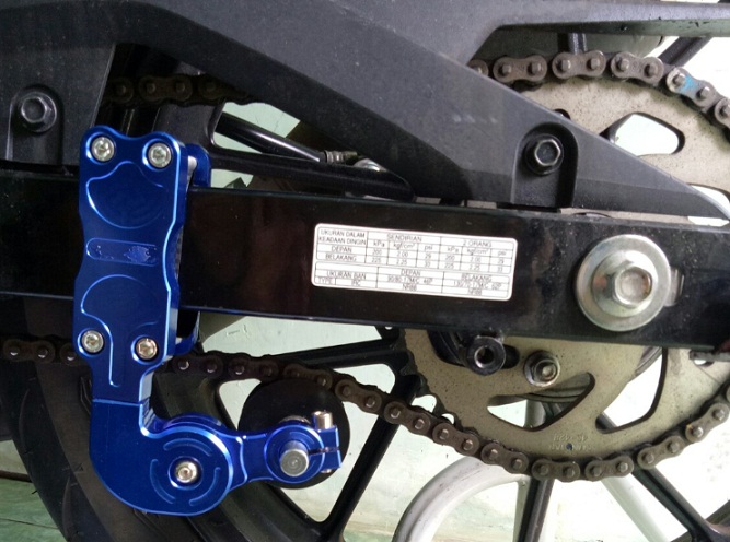 [DIY] Pasang Stabilizer pada Rantai Suzuki GSX R150 